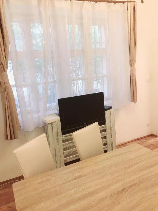 Happy Apartment In The Heart Of Budapest With 2 Rooms Eksteriør bilde